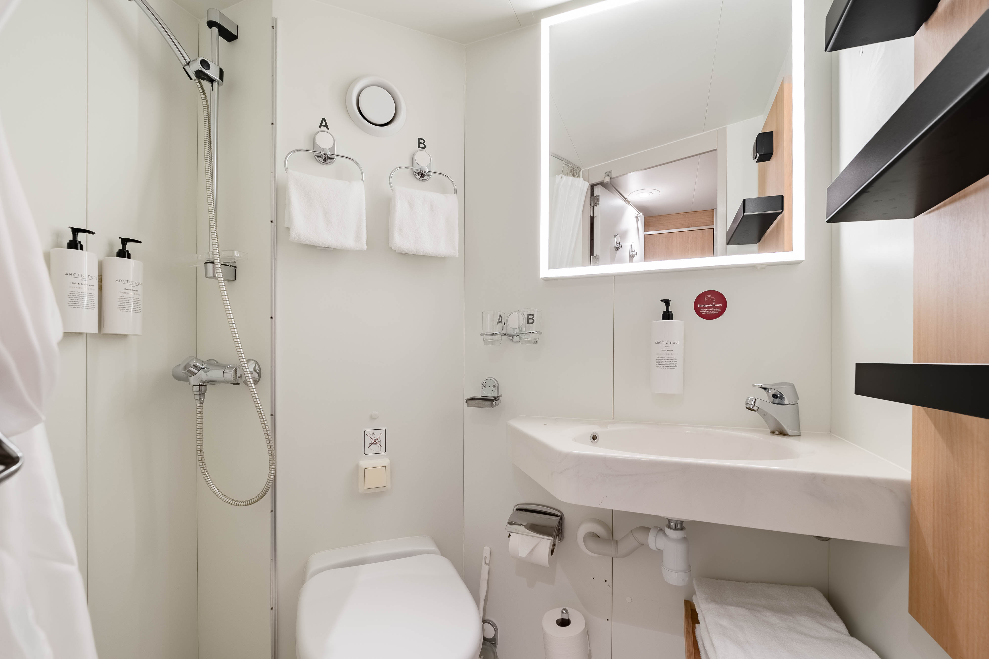 Polar Outside | Middle deck for 2 travellers